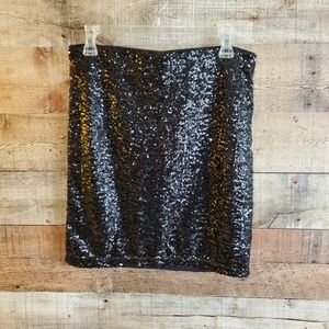 ❗❗5/$20 SALE❗❗ SEQUIN SKIRT BY DIVIDED